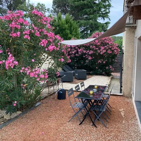 Au Coeur De La Pinede De 1 A 4 Personnes * Langlade
