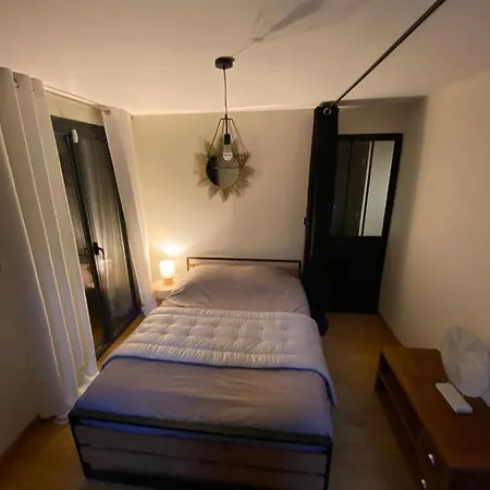 Au Coeur De La Pinede De 1 A 4 Personnes *