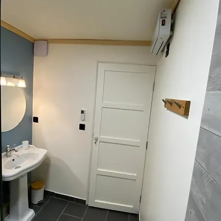 Au Coeur De La Pinede De 1 A 4 Personnes Tatil Evi