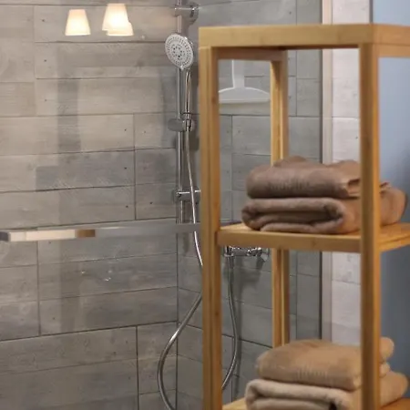 Au Coeur De La Pinede De 1 A 4 Personnes Tatil Evi *
