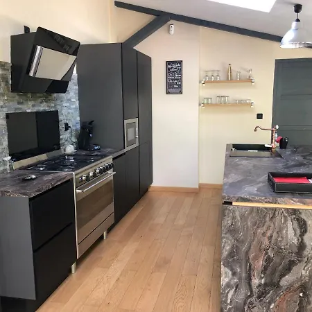 Au Coeur De La Pinede De 1 A 4 Personnes Tatil Evi