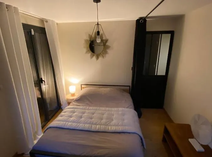 Au Coeur De La Pinede De 1 A 4 Personnes *