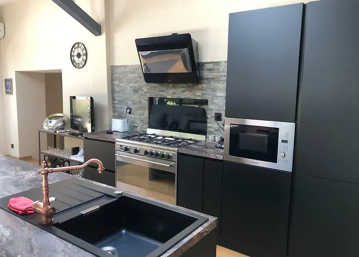 Au Coeur De La Pinede De 1 A 4 Personnes بيت للعطل Langlade